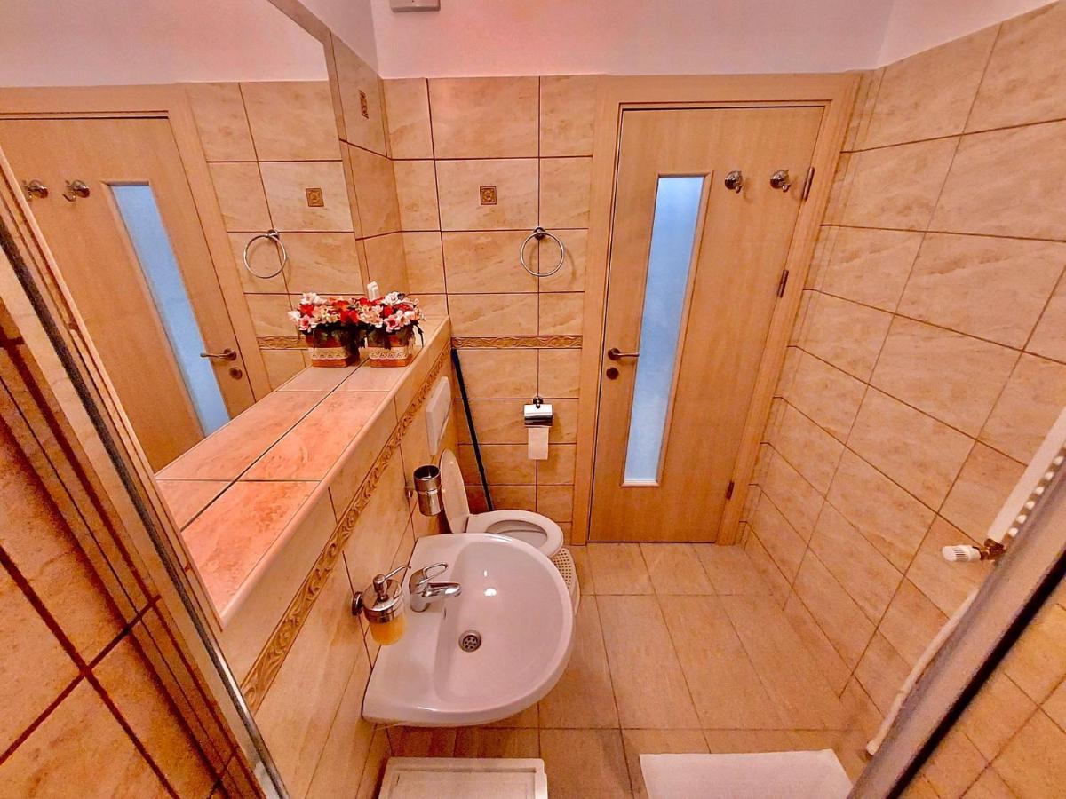Criss Apartament Sinaia Bagian luar foto